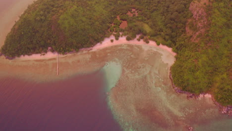 Colorida-Puesta-De-Sol-Desde-Un-Dron-Sobre-Islas-Tropicales-En-Filipinas-A-La-Hora-Dorada-1