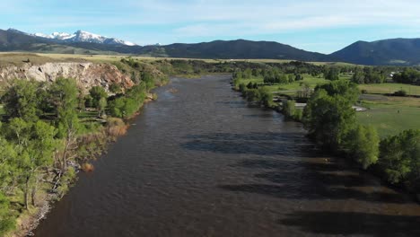 Frei-Fließender-Yellowstone-River-Livingston-Montana-USA-Offenbaren