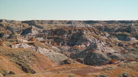 Landscape-in-Alberta-of-rocks-in-badlands