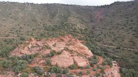 Idyllic-red-rocks-formations-in-Sedona,-Arizona