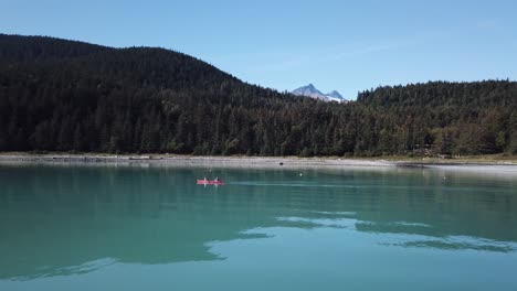 Kayak-En-Los-Fiordos-De-Alaska-1