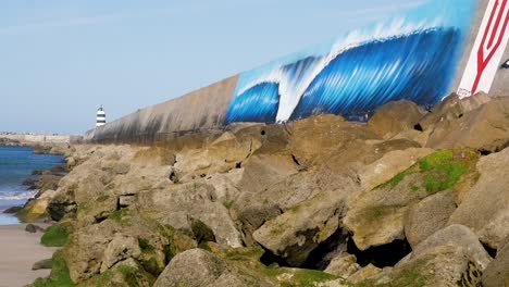 Zeitlupenaufnahme-Von-Medão-Beach-Wave-Wandmalerei-Breakwall-Supertubos-Wall-Peniche-Europe-1920x1080-HD