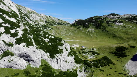 Kamnik-Savinja-Alpen,-Korosica,-Slowenien,-Drohnenantenne