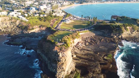 Drohne-Luftaufnahme-Des-Skillion-The-Haven-Landschaftsansicht-Pazifik-Tourismus-Terrigal-Beach-NSW-Central-Coast-Australien-3840x2160-4k