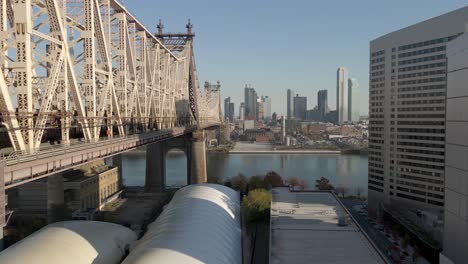 Ed-Koch-Queensboro-Bridge-Verbindet-Manhattan-Mit-Queens-über-Den-East-River,-New-York-City