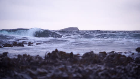 Breaking-waves.-Rough-coastal-scenery.-Slow-motion