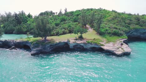 Bermuda-drone-shot-of-cliffs-at-Spanish-Point-Park