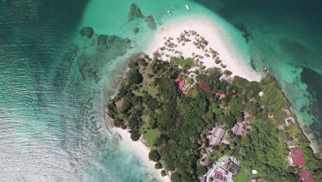 Birdseye-Aerial-View-of-Caribbean-Sea-and-Sandy-Beach-on-Cayo-Levantado-Island,-Dominican-Republic