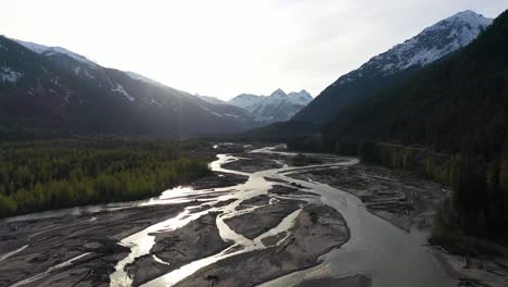 Cinematic-view-of-a-glacier-valley-north-of-Pemberton-British-Columbia,-Canada