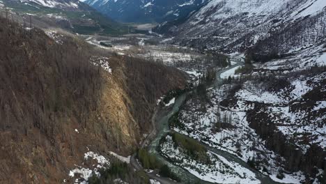 Lillooet-river-flowing-in-the-valley,-Pemberton-BC