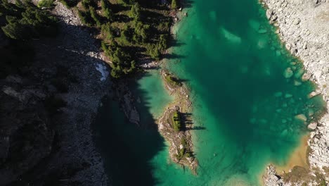 Watersprite-lake-in-Squamish-BC,-Canada