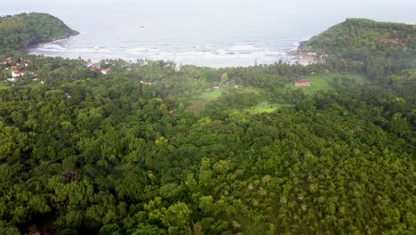 Mesmerizing-drone-view-of-Kudle-Beach,-Gokarna,-India