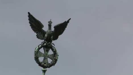 Close-up-of-top-of-Quadriga-on-Brandenburg-Gate