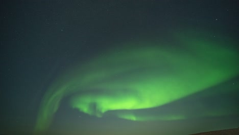The-beautiful-dance-of-the-northern-lights-in-the-night-sky-above-the-fjord