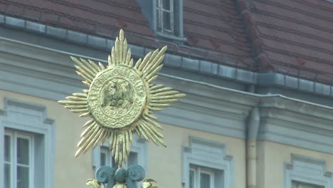 Nahaufnahme-Des-Zauns-Von-Schloss-Charlottenburg-Bei-Sonnenuntergang-In-Berlin,-Deutschland