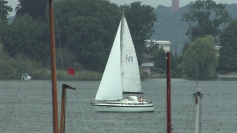Small-sail-on-Wannsee-in-Berlin,-Germany