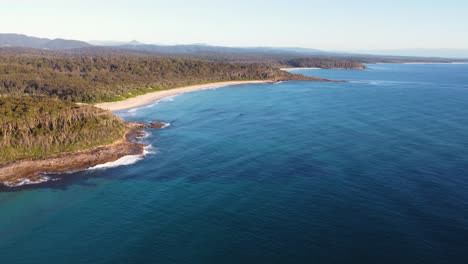 Drone-Toma-Aérea-Bawley-Point-Playas-Y-Costa-Matorrales-De-Ulladulla-Costa-Sur-Naturaleza-Turismo-Sydney-Nsw-Australia-4k
