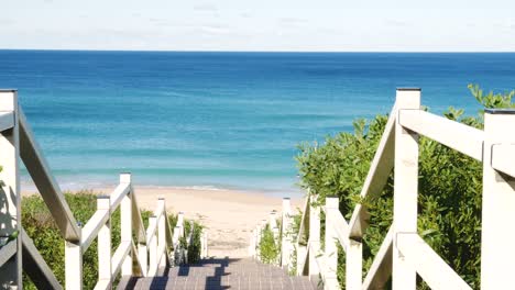 Zeitlupe,-Noch-Landschaft,-Perfekte-Aufnahme-Von-Shelly-Beach-Treppen-Und-Dem-Schönen-Zentralküstentourismus-Des-Pazifischen-Ozeans,-NSW,-Australien-4k