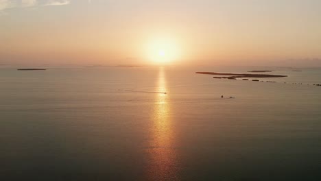 Spektakulärer-Sonnenuntergang-Vor-Der-Küste-Von-Florida