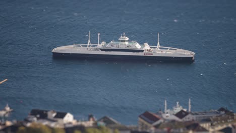 A-big-ferry-passing-near-the-Molde-port
