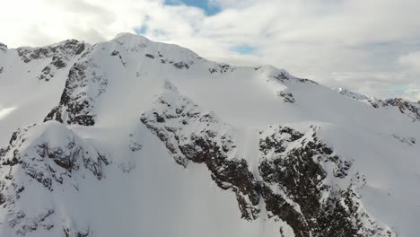 Stunning-view-of-snowy-mountains-near-Pemberton,-British-Columbia