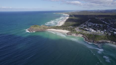 Norries-Headland-At-Cabarita-With-Breathtaking-View-Of-White-Sandy-Beach-And-Aqua-Blue-Ocean