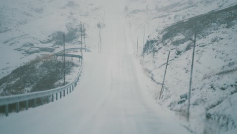 Der-Erste-Heftige-Schneefall-Am-Sognefjellsvegen---Der-Höchsten-Passstraße-Nordeuropas