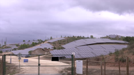 Ein-Solarpark-Oder-Solarpark-In-Der