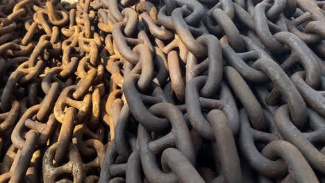 Close-Up-View-Of-Pile-Of-Ship-Chain