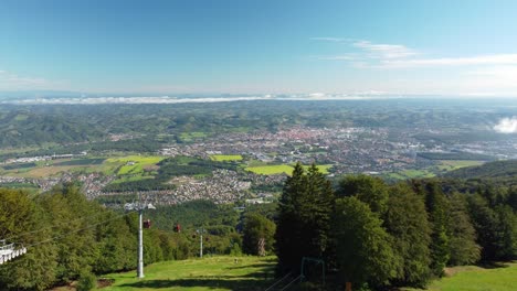 Vista-Panorámica-De-La-Segunda-Ciudad-Más-Grande-De-Eslovenia-Popular