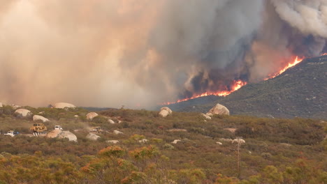 Fairview-wildfire-raging-through-mountainside-vegetation-in-windy