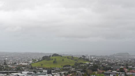 Time-lapse-of-fast-clouds-over-mount-Hobson