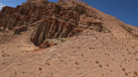 Asombrosas-Formaciones-Geológicas-De-La-Erosión-Natural-A-Lo-Largo-Del
