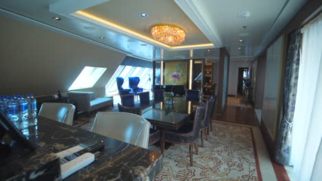 hall-in-cruise-wide-view-luxurious-palace-room