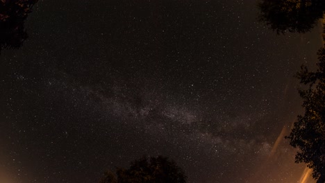 time-lapse-of-milky-way-with-trees