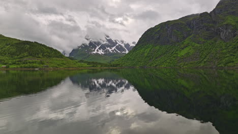 Hinn-Ya-Island-Norway-V-Filmische-Atemberaubende-Aussicht