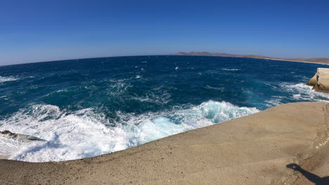 Picado-Mar-Mediterráneo-Visto-Desde-La-Orilla-De