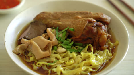 egg-noodles-with-stewed-and-braised-duck-in