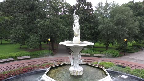 K-Drohne-Savannah-Georgia-öffentlicher-Park-Wasserbrunnen