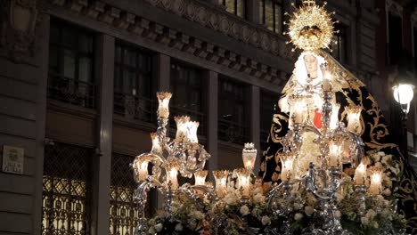 Procesión-De-La-Virgen-María-El-Viernes-Santo-Durante-Santa