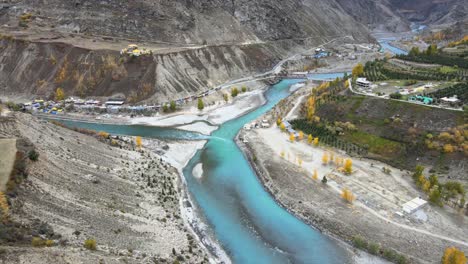 K-Luftaufnahmen-Des-Flusses-Chenab-In