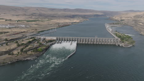 Drone-aerial-of-a-hydroelectric-dam-along-the