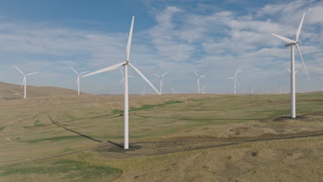 Drohnenantenne-Von-Windkraftanlagen-Im-Südlichen-Washington