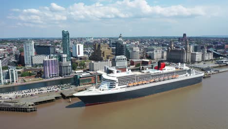 Aerial-footage-of-the-iconic-Queen-Mary-berthed