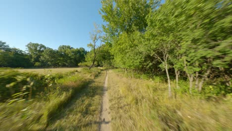 biking-run-single-track-dirt-gravel-trail-path