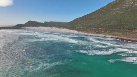 Vista-Aérea-De-Kite-Surf-En-Sudáfrica