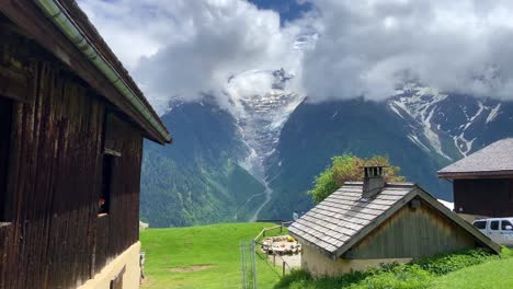 Wooden-Chalets-In-The-Merlet-Park-Overlooking-The-Mont-Blanc-In-Les-Houches,-France