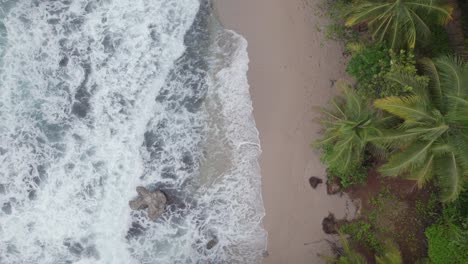 Foto-De-Drone-De-Arriba-Hacia-Abajo-De-Una-Playa-Tropical