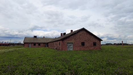 Cuarteles-En-El-Campo-De-Concentración-De-Auschwitz-En-Polonia