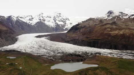 Aerial-Descending-Drone-Footage-Of-Glacier-In-Iceland-Climate-Change-4K